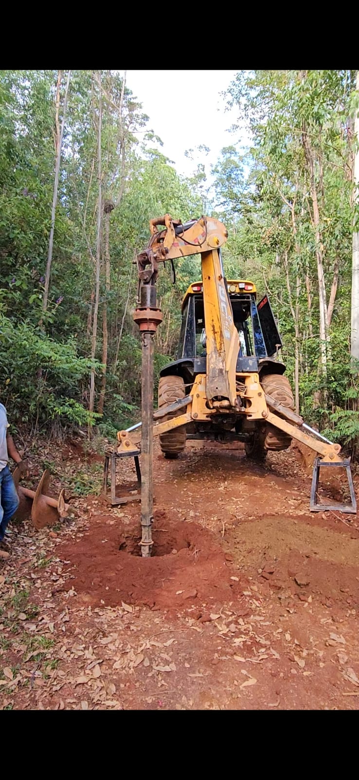 Auger drilling at Florália Project